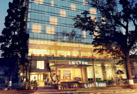 The Luxton Bandung di kawasan Dago Bandung